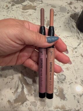 it cosmetics Superhero No-Tug Shadow Sticks in Mauve & Taupe